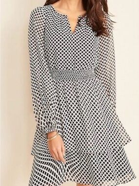Ann Taylor Black and White Diamond-Print Long Sleeve Dress